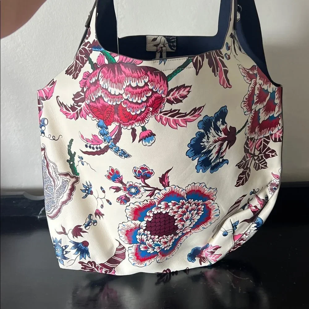 NWOT Tory Burch Rory Printed Tote in 